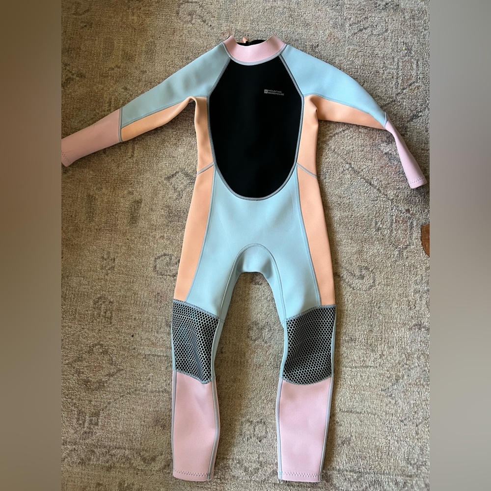 Kids Mountain Warehouse Colorful Wetsuit size 7 8 like new EEUC